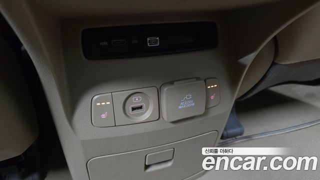 Kia Canival 2016 — photo 27