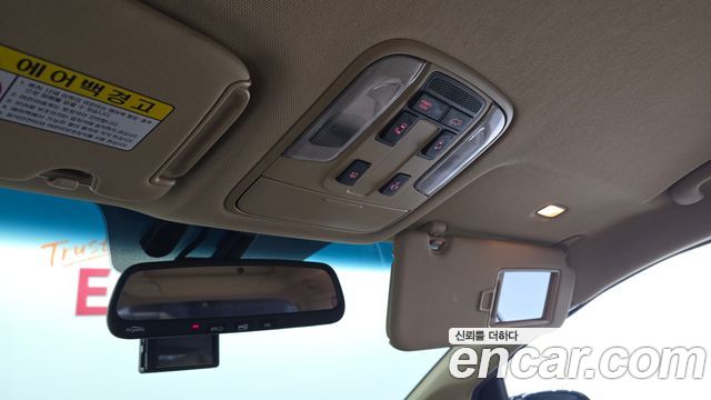 Kia Canival 2016 — photo 28