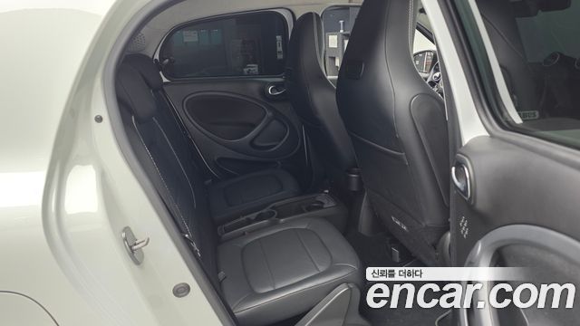 Smart Forfour 2017 — photo 16