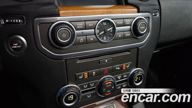 Land Rover Discovery 2016 — photo 18