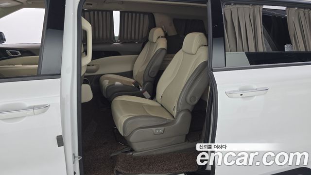 Kia Canival 2024 — photo 18