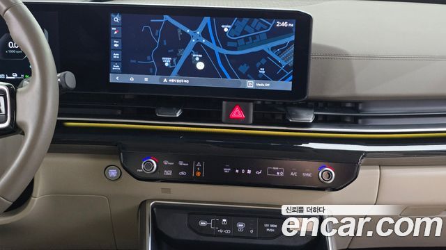 Kia Canival 2024 — photo 20