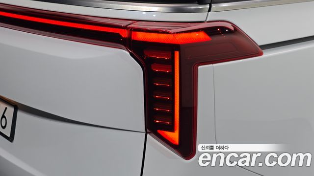 Kia Canival 2024 — photo 9