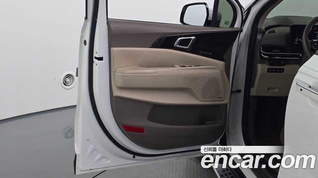 Kia Canival 2024 — photo 14