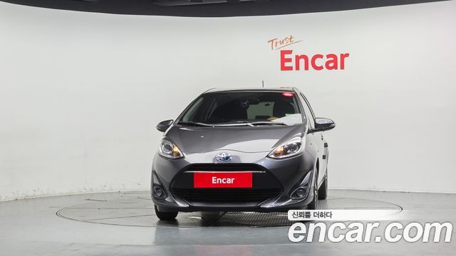 Toyota Prius 2019 — photo 3