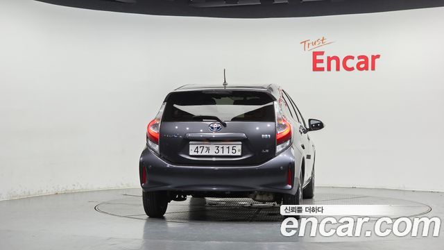 Toyota Prius 2019 — photo 4