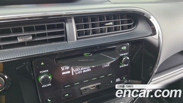 Toyota Prius 2019 — photo 21