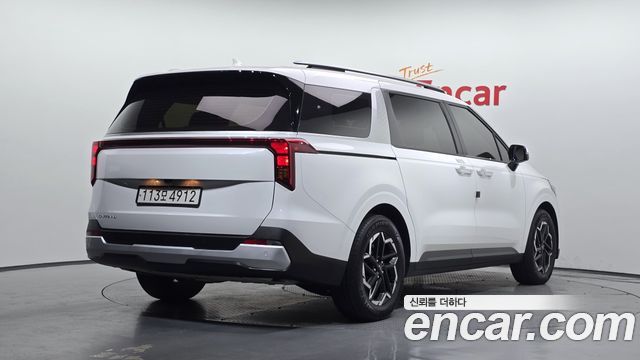 Kia Canival 2025 — photo 2