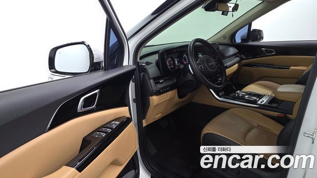 Kia Canival 2023 — photo 13