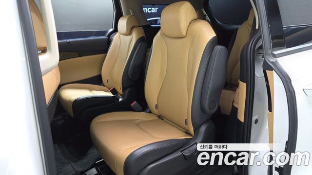 Kia Canival 2023 — photo 18