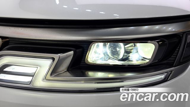 Kia Canival 2023 — photo 8