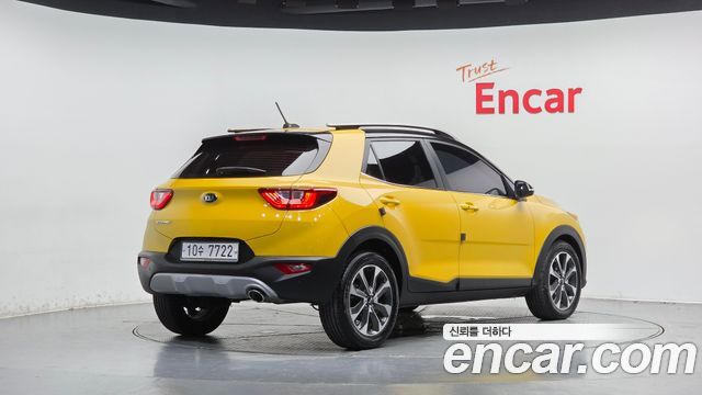 Kia Stonic 2018 — photo 2