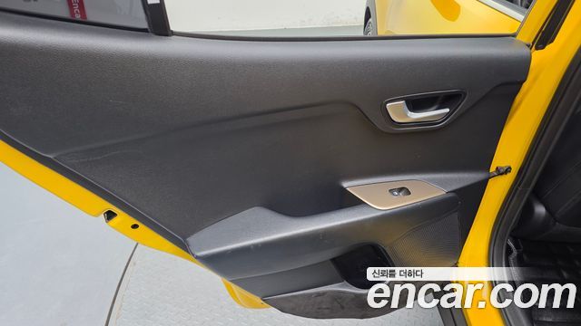 Kia Stonic 2018 — photo 15