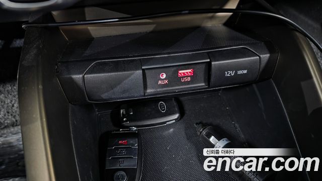 Kia Stonic 2018 — photo 32