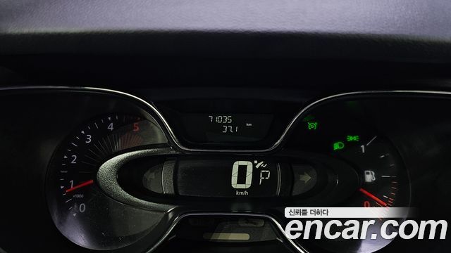 Renault Korea QM3 2017 — photo 8