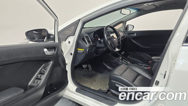 Kia K3 2018 — photo 13
