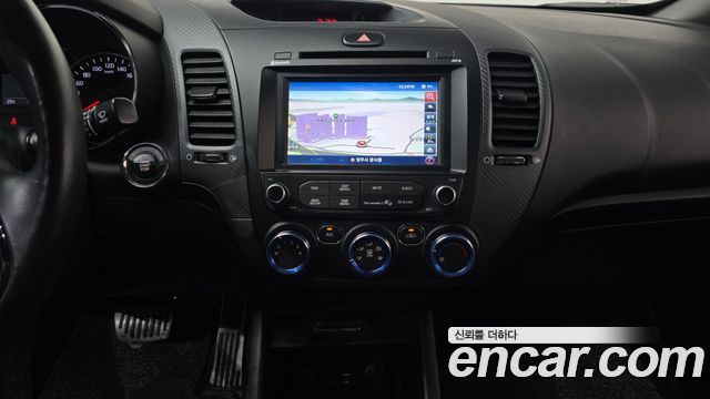 Kia K3 2018 — photo 19