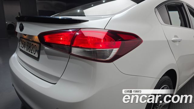 Kia K3 2018 — photo 9