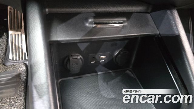 Kia K3 2018 — photo 30