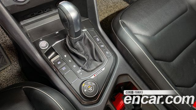 Volkswagen Tiguan 2020 — photo 9