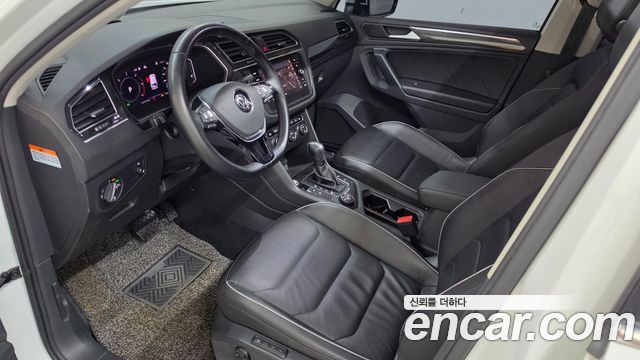 Volkswagen Tiguan 2020 — photo 11
