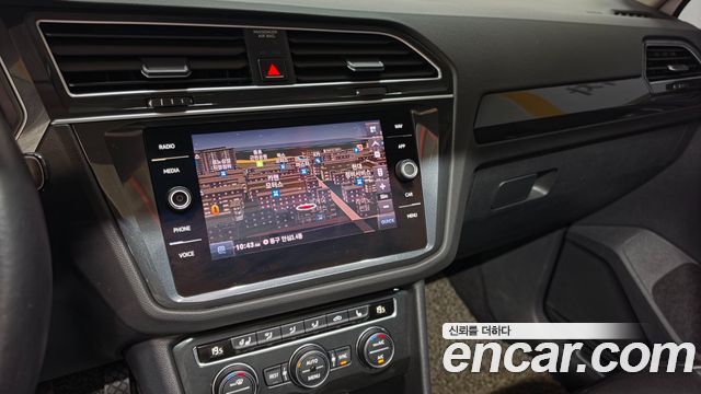 Volkswagen Tiguan 2020 — photo 13