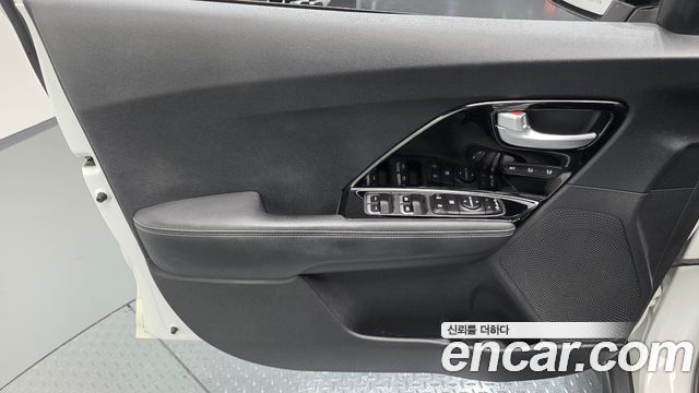 Kia Niro 2022 — photo 14