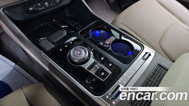 Kia Canival 2025 — photo 9