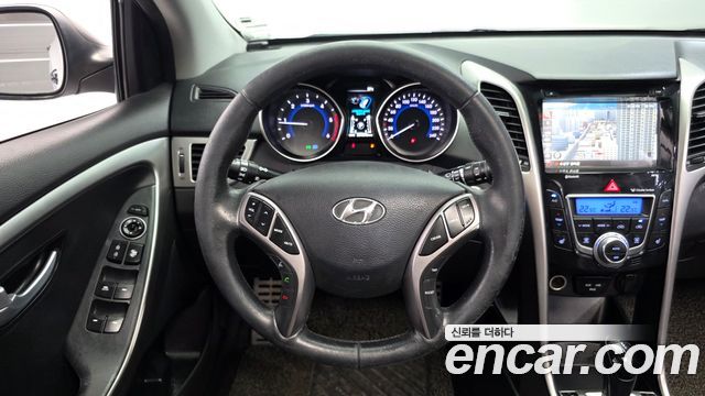 Hyundai i30 2012 — photo 13