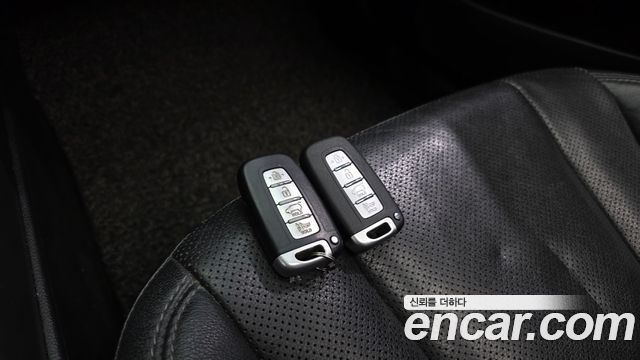 Hyundai i30 2012 — photo 17