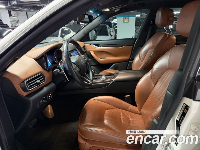 Maserati Levante 2017 — photo 9