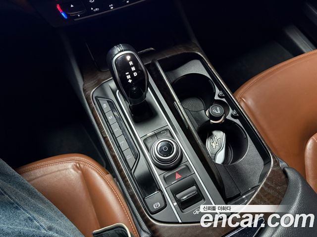 Maserati Levante 2017 — photo 14