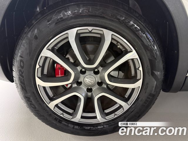 Maserati Levante 2017 — photo 19