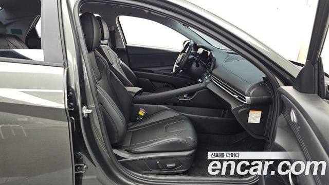Hyundai AVANTE 2024 — photo 11