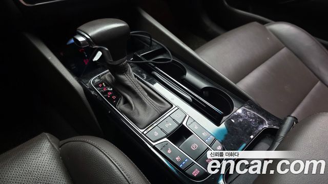 Kia K7 2019 — photo 12