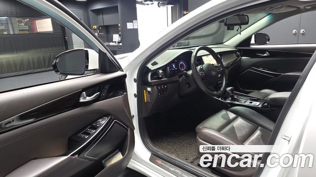 Kia K7 2019 — photo 13