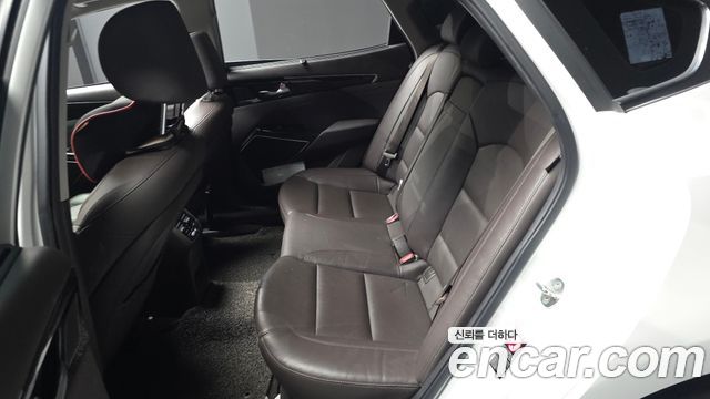 Kia K7 2019 — photo 17
