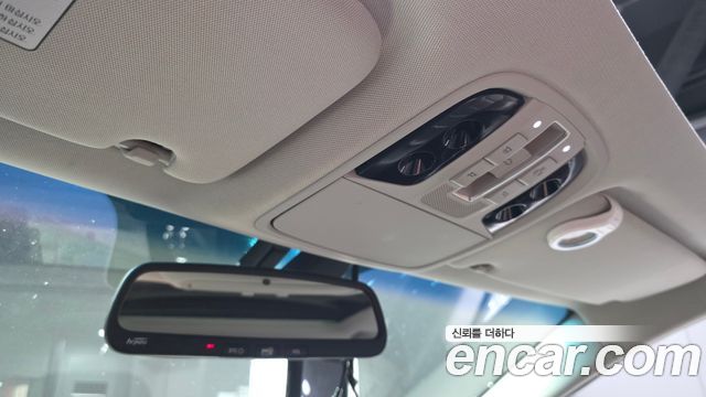 Kia K7 2019 — photo 25