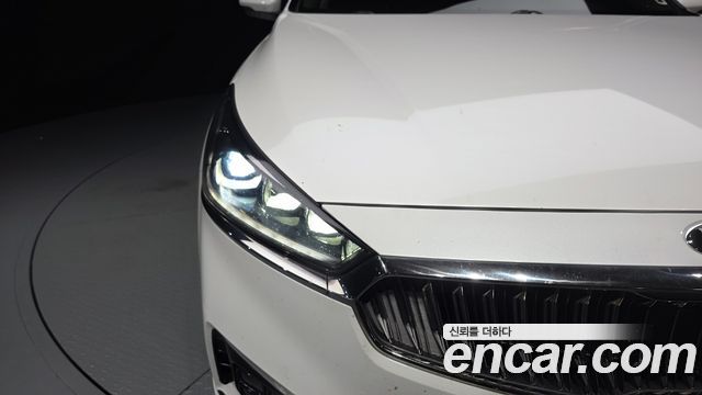 Kia K7 2019 — photo 8