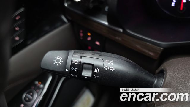 Kia K7 2019 — photo 27