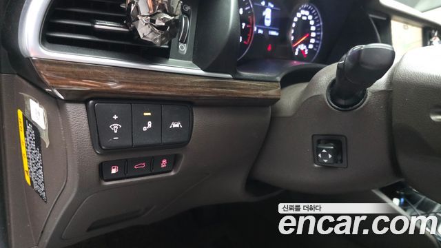 Kia K7 2019 — photo 28