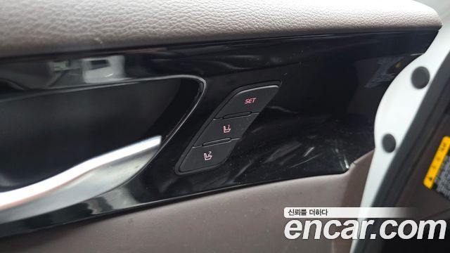 Kia K7 2019 — photo 31
