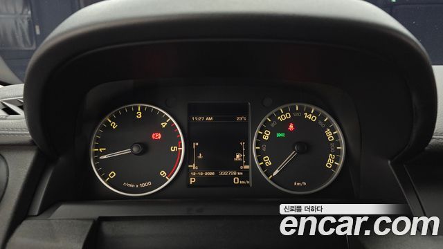 Land Rover Discovery 2015 — photo 11