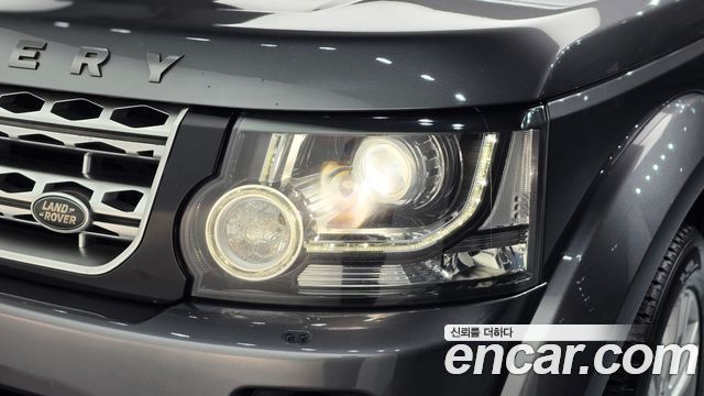 Land Rover Discovery 2015 — photo 8