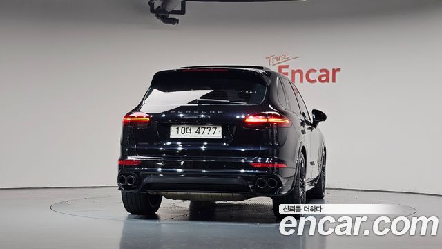 Porsche Cayenne 2018 — photo 4