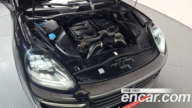 Porsche Cayenne 2018 — photo 6