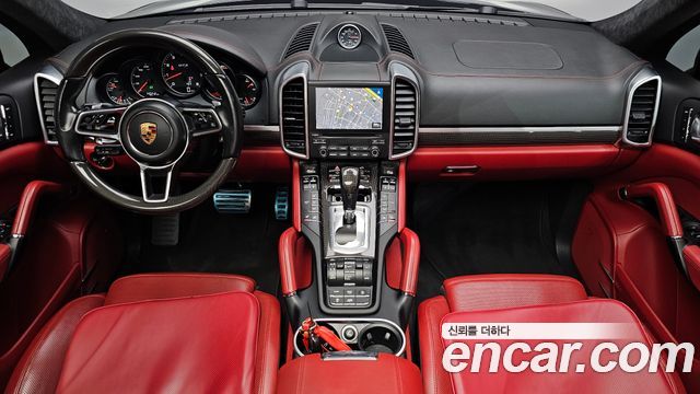 Porsche Cayenne 2018 — photo 10