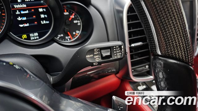 Porsche Cayenne 2018 — photo 22