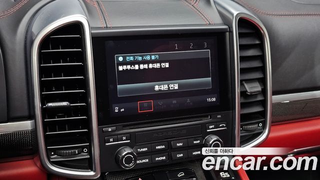Porsche Cayenne 2018 — photo 26