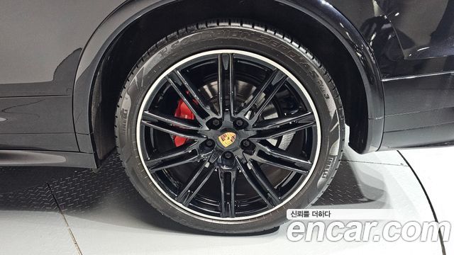 Porsche Cayenne 2018 — photo 7